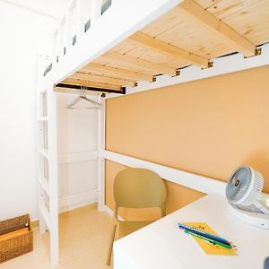 Shared Room At Lockhart Road 414